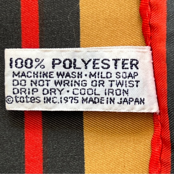 Vintage Totes Rain Scarf - Picture 6 of 6